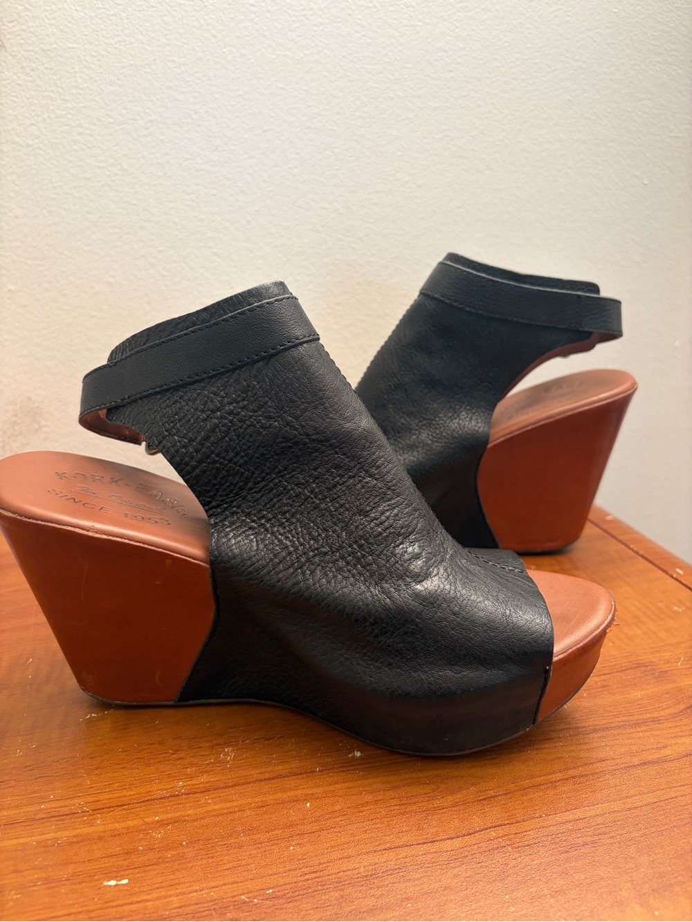 Kork-Ease Black Leather Wedge Sandals with Brown Platform